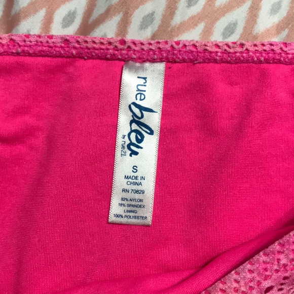 Pink bottom swimsuit - Picture 2 of 3